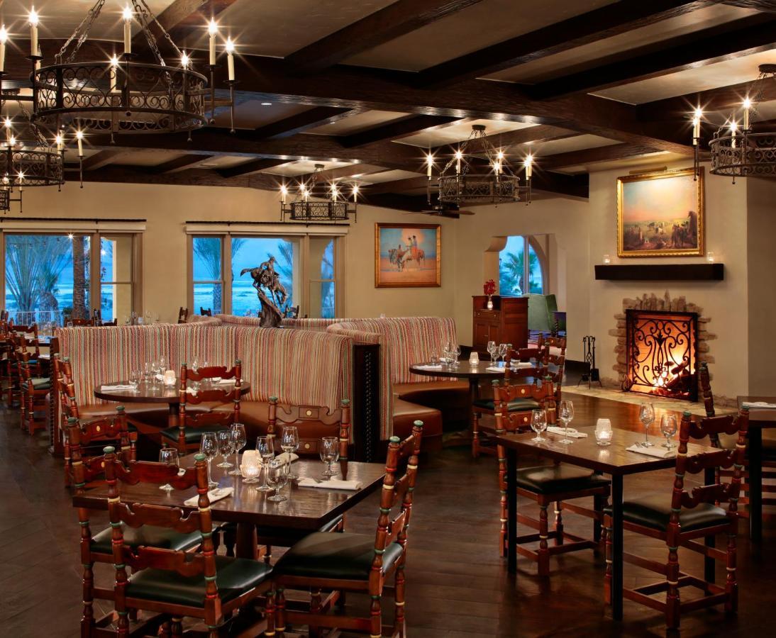 The Inn At Death Valley Exterior photo Interior of the restaurant
